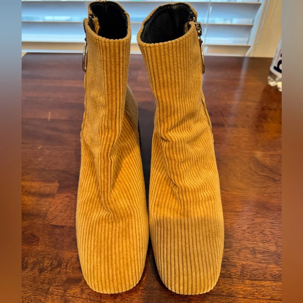 Free People Ariel Ankle Boots Corduroy Size 36EU (5.5US)